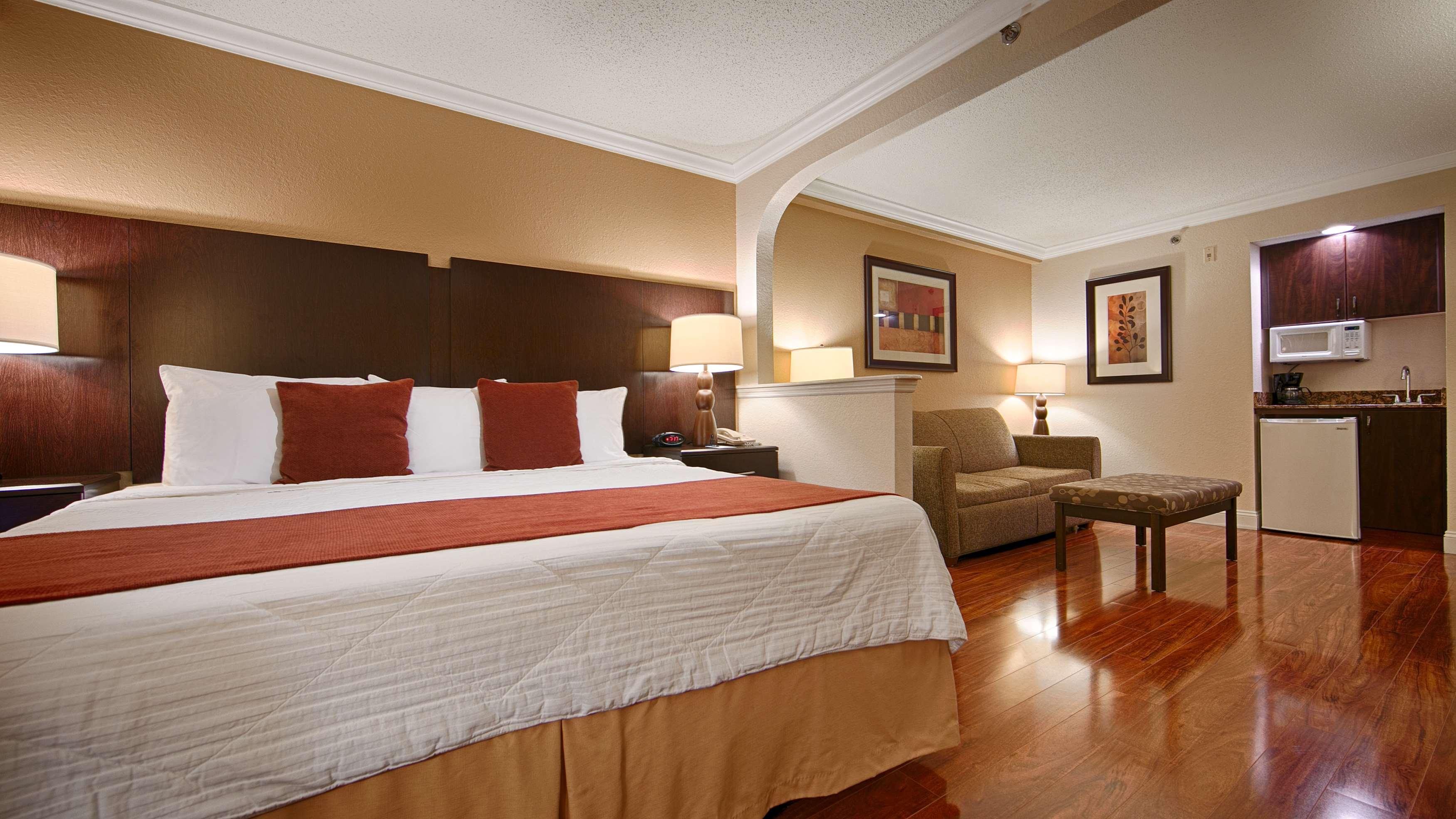 Best Western Plus Ambassador Suites Venice Gardens Extérieur photo