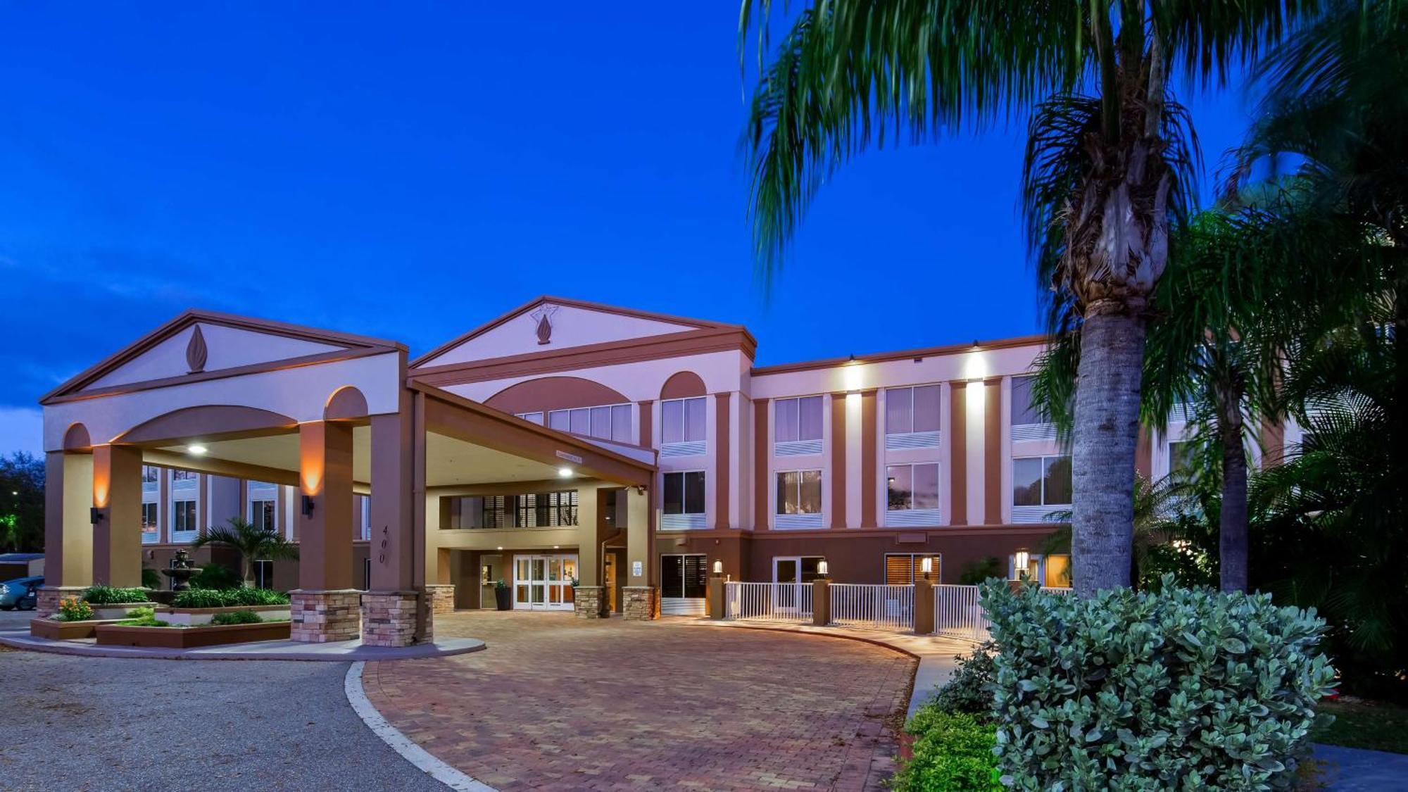 Best Western Plus Ambassador Suites Venice Gardens Extérieur photo