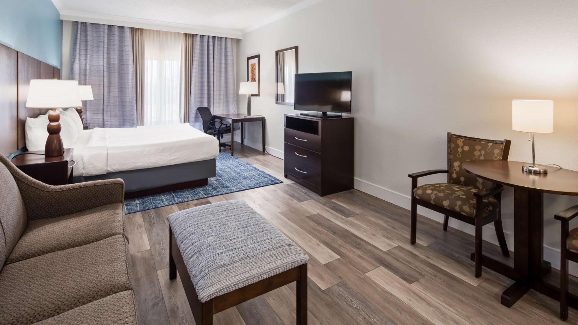 Best Western Plus Ambassador Suites Venice Gardens Extérieur photo